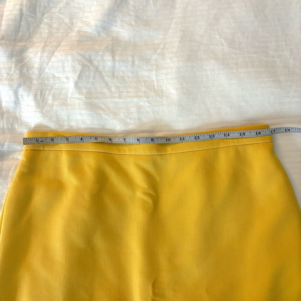 NWOT Ann Taylor Pencil Skirt | size 12P - Picture 7 of 8